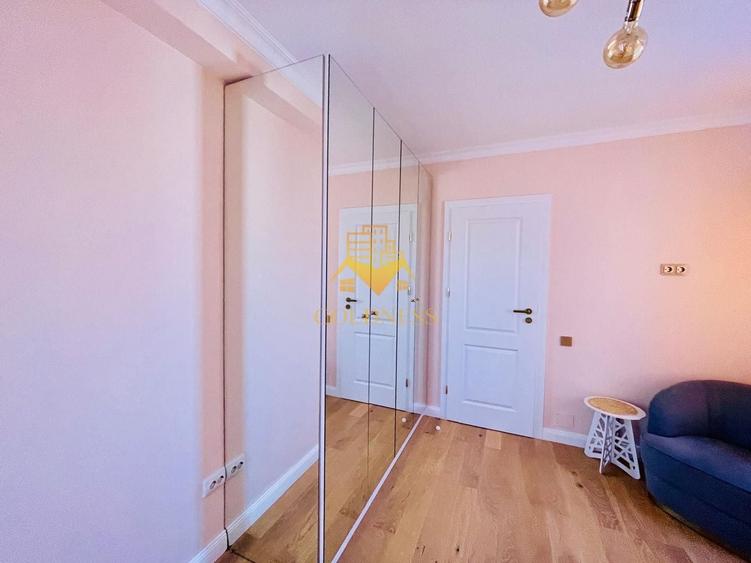 Apartament cu 3 camere semidecomandat, mobilat în Bună Ziua