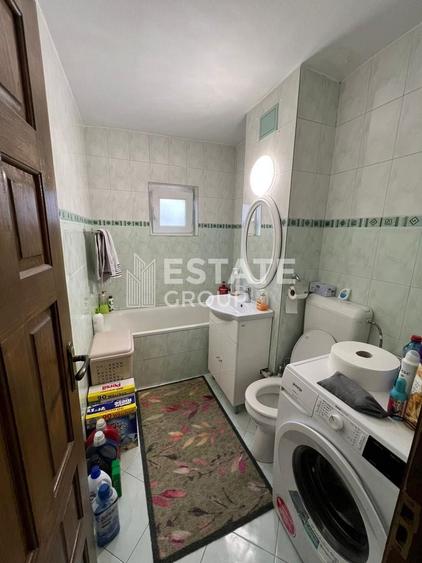 Apartament cu 3 camere semidecomandat, mobilat în Aradului