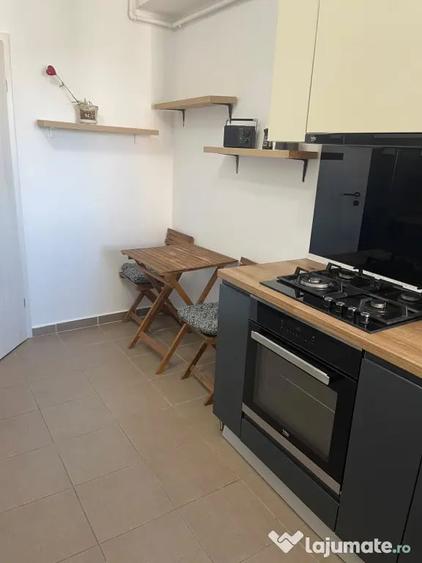 Apartament cu 2 camere decomandat în Sud