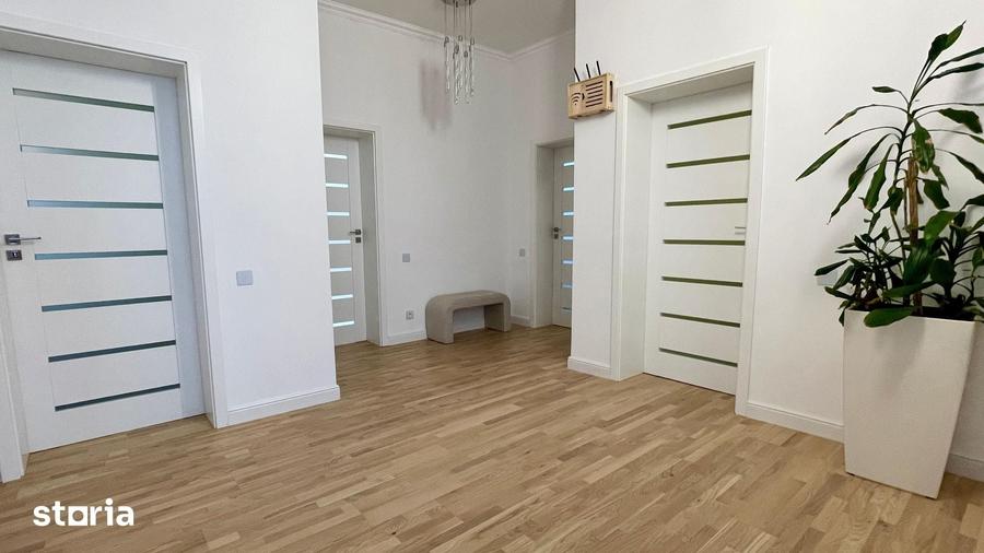 Casă cu 4 camere cu Teren 270 Mp în Mogoșoaia
