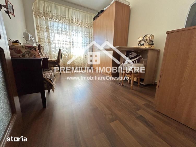 Apartament cu 3 camere decomandat în Dofteana