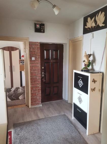 Apartament cu 3 camere decomandat în Iclănzel
