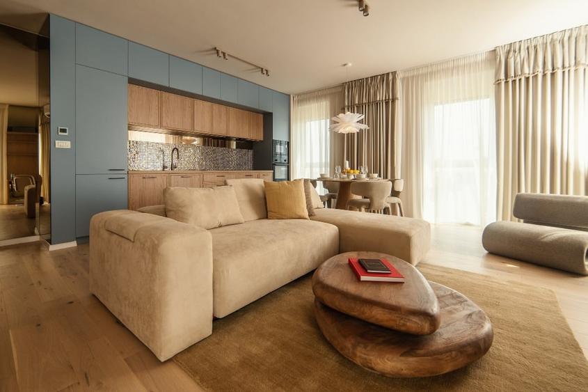 Apartament cu 2 camere semidecomandat, mobilat în Central