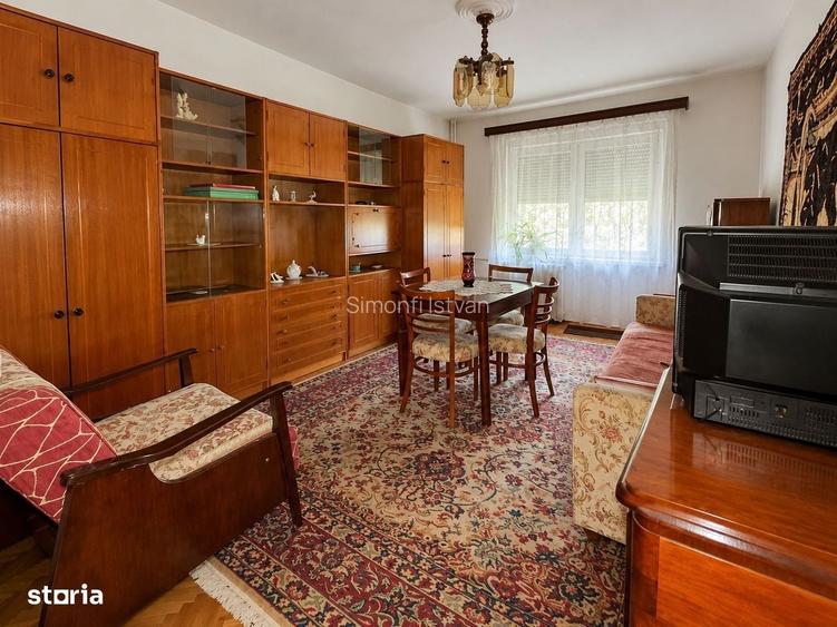 Apartament cu 3 camere zona Pandurilor ( parter inalt)