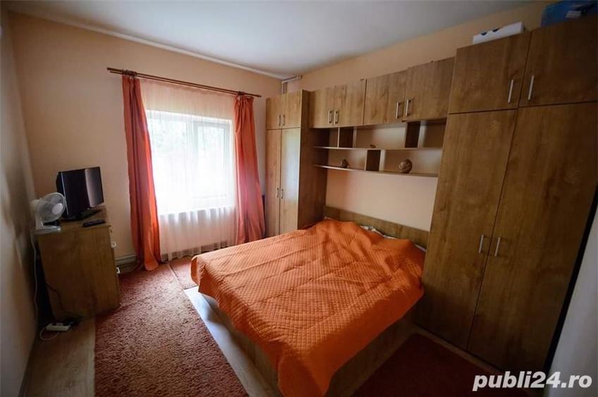 Casă cu 7 camere cu Teren 4000 Mp în Conacu