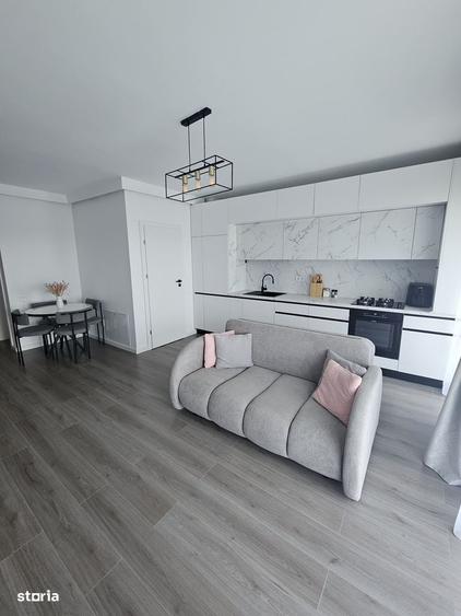 Apartament cu 2 camere semidecomandat în Florești