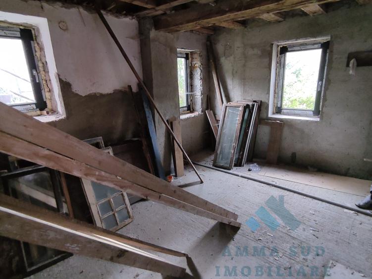 Sinaia / Peles - Vila D + P + M - 10 Camere - 260 mp utili - 700 mp teren - 6