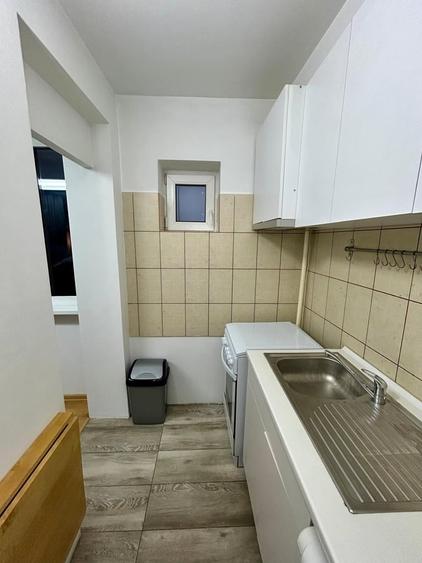 Garsonieră semidecomandată în Titan