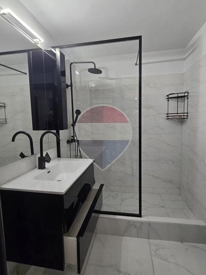 Apartament cu 2 camere decomandat, mobilat în Sebastian
