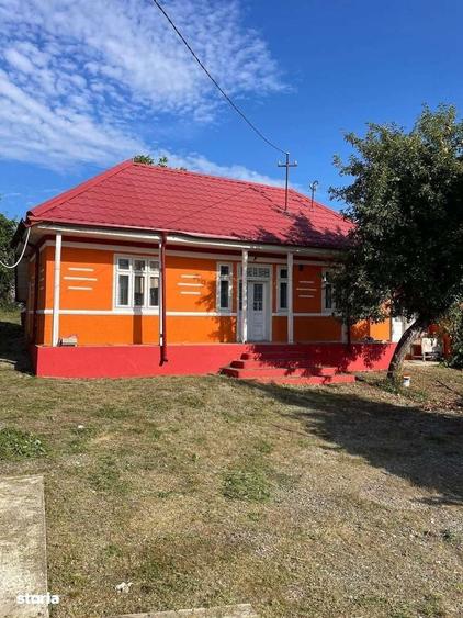 Casă cu 3 camere în Central