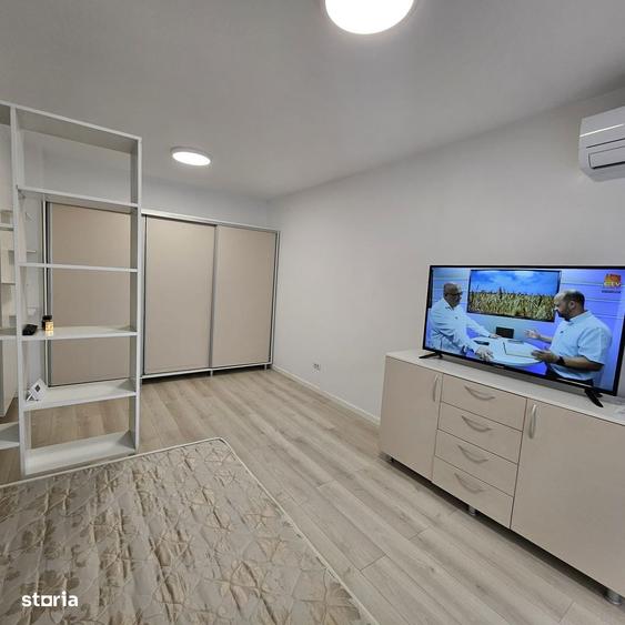Garsonieră decomandată în Central