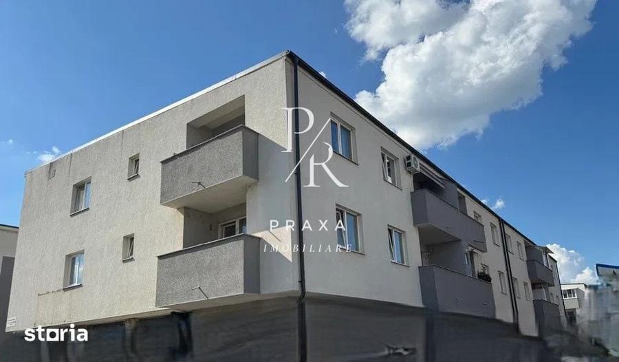 Apartament cu 3 camere semidecomandat în Florești