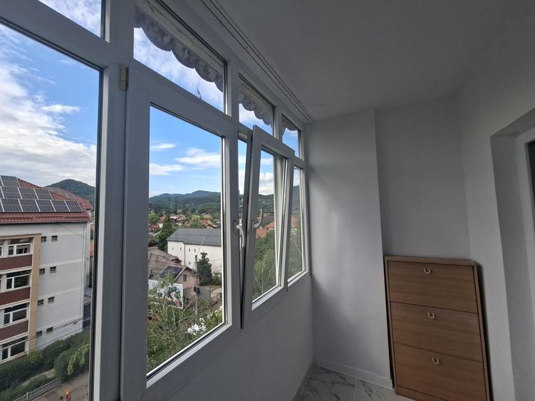 Apartament cu 2 camere decomandat în Exterior Vest