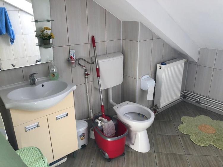 Apartament cu 2 camere decomandat în Micro 6