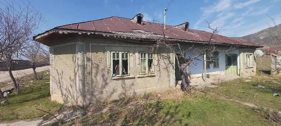 Teren de 1534 mp, în Greci