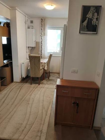 Apartament cu 2 camere decomandat în Tractorul — fotografia 3