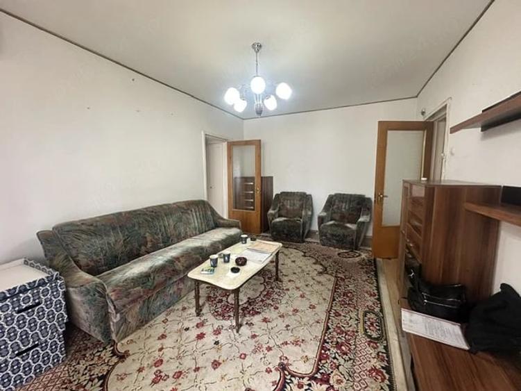 Apartament cu 2 camere semidecomandat în Universitate