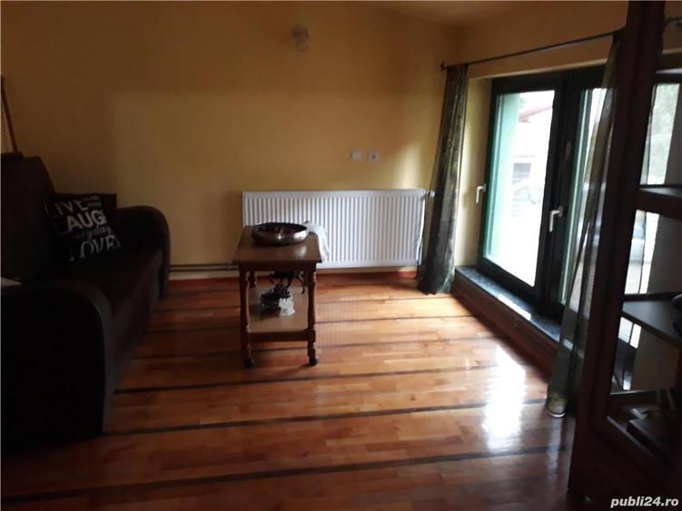 Casă cu 6 camere cu Teren 75 Mp în Central