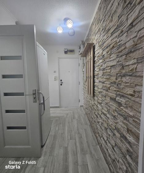 Apartament cu 2 camere semidecomandat în Nufărul