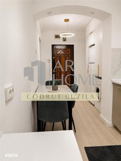 Apartament cu 2 camere, mobilat în Republicii
