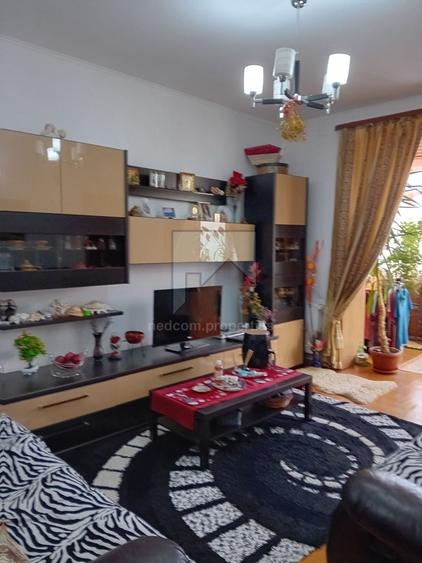 Apartament cu 3 camere circular, mobilat în 13 Septembrie