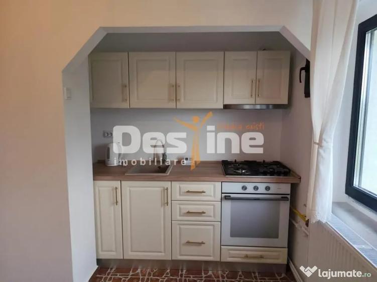 Apartament cu 2 camere decomandat în Poiana