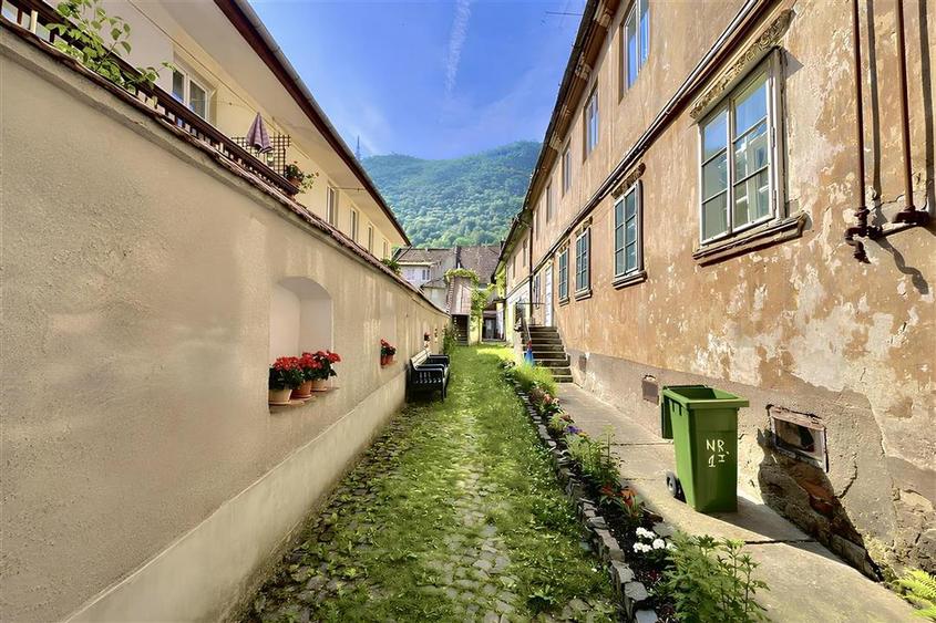 Garsonieră decomandată, mobilată în Centrul Istoric