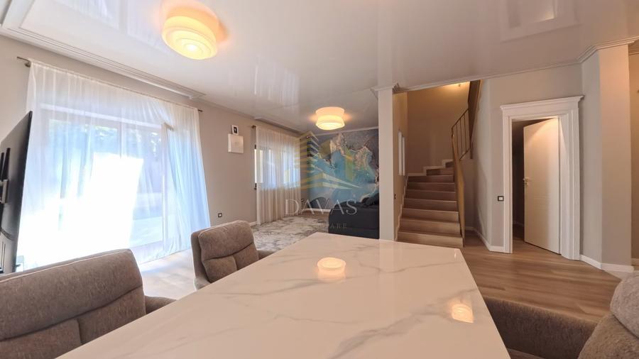 Duplex cu 4 camere cu Canalizare în Bună Ziua
