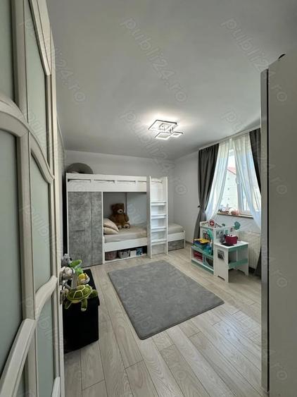 Vand apartament 3 camere, la cheie, mutare imediata ! - 1