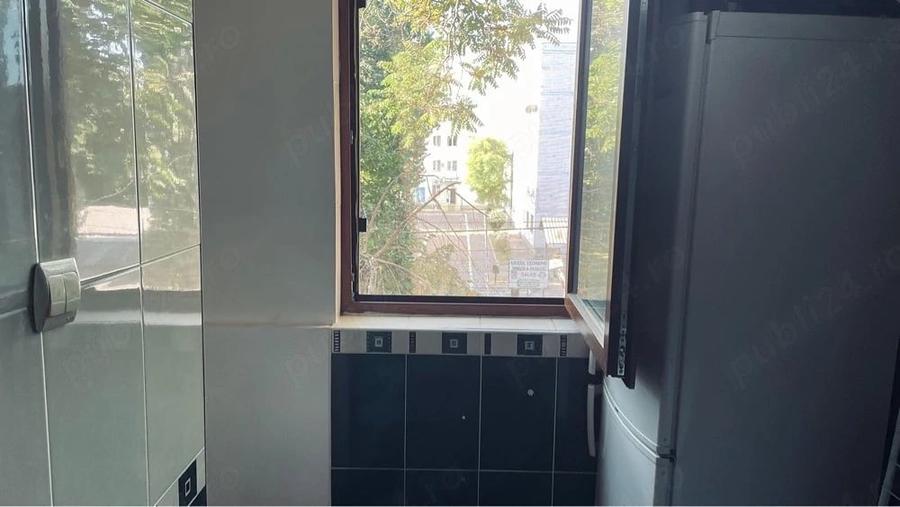 Garsonieră decomandată în Micro 40