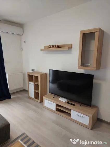 Apartament cu 2 camere decomandat în Giroc