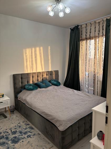Apartament cu 3 camere decomandat în Chiajna