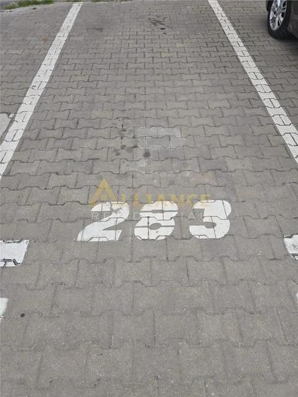 Apartament cu 2 camere semidecomandat, mobilat în Metalurgiei