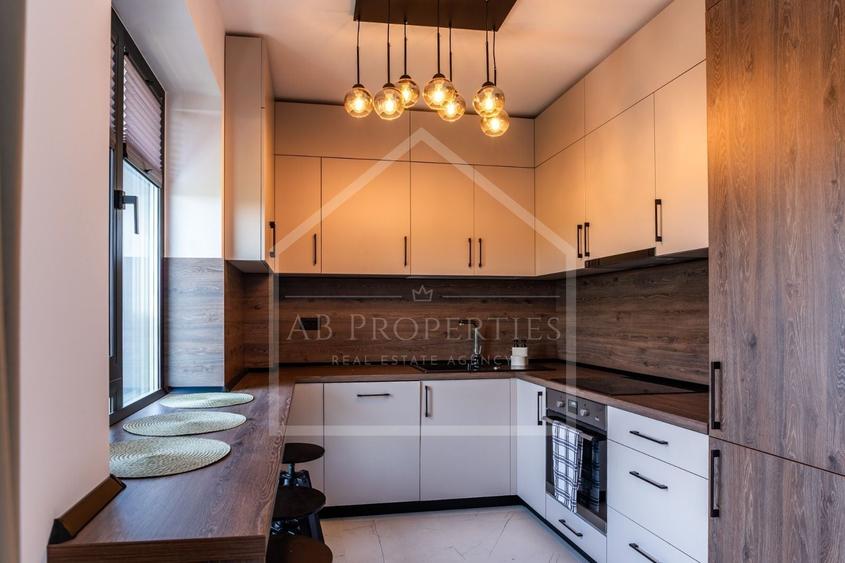 Apartament cu 3 camere decomandat, mobilat în Sisești