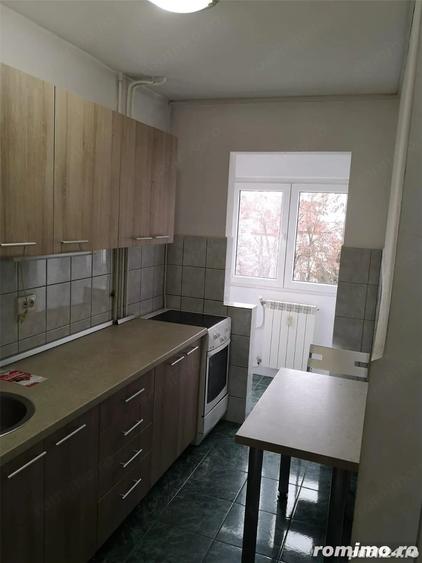 Garsonieră decomandată în Gării