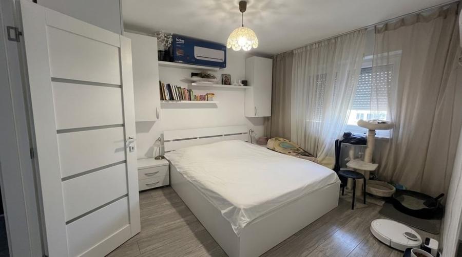 Apartament 3 camere, 65 mp, zona Rovine - 4