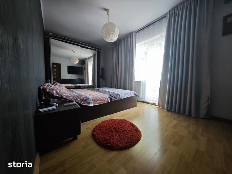 Casă cu 5 camere cu Teren 1078 Mp în Corbeanca