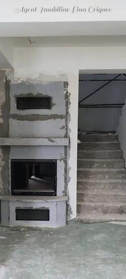 Casă cu 5 camere în Câmpineanca