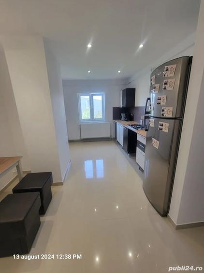 Apartament cu 3 camere în Micro 3