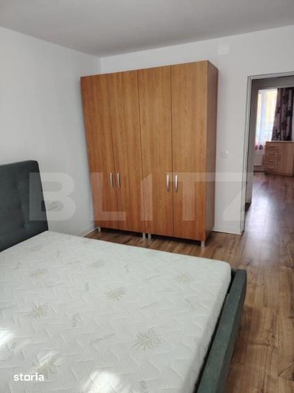 Apartament cu 3 camere semidecomandat în Central