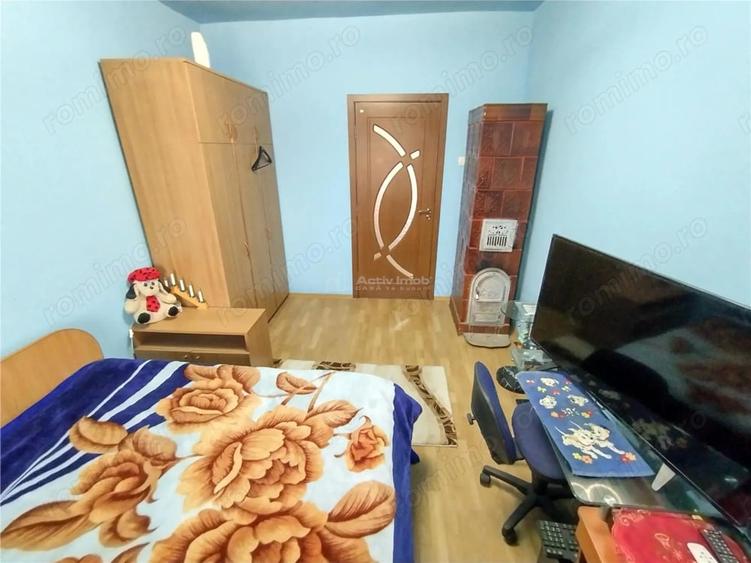 Apartament cu 3 camere decomandat în Bozovici
