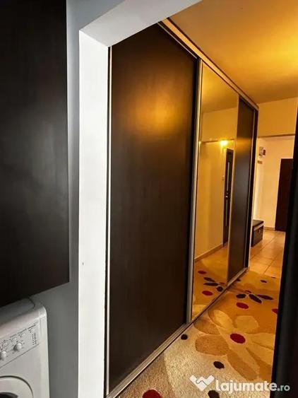 Apartament cu 3 camere decomandat în Canta