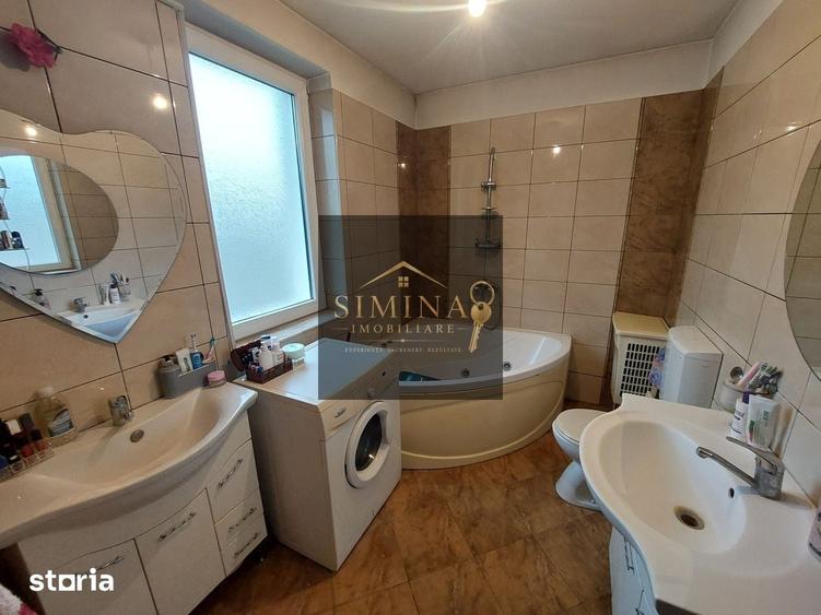 Casă cu 5 camere cu Teren 1700 Mp în Unirii
