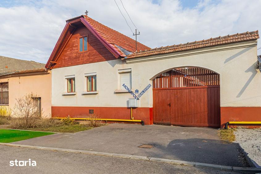 Casă cu 3 camere cu Canalizare în Plaiul Foii