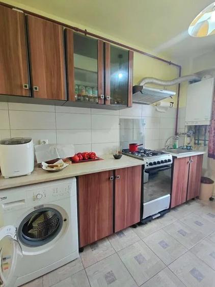 Apartament cu 2 camere decomandat, mobilat în Florești