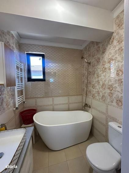 Casă cu 4 camere cu Teren 50 Mp în Central