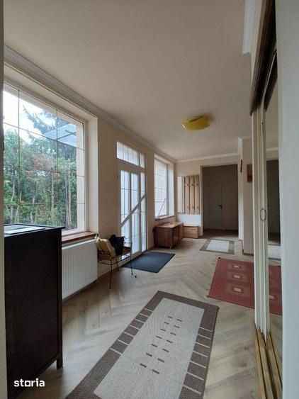 Casă cu 7 camere decomandat cu Teren 279 Mp în Grigorescu