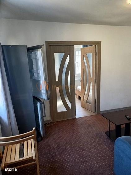Apartament cu 2 camere semidecomandat, mobilat în Primăverii