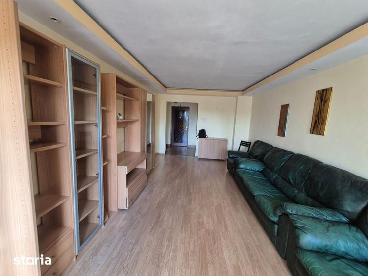 Apartament cu 3 camere decomandat, mobilat în Casa de Cultură