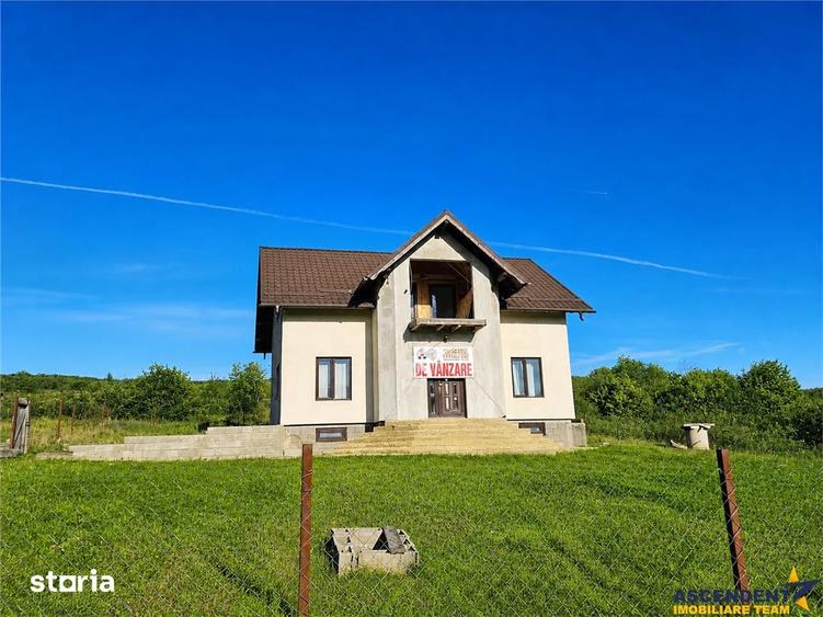 Casă cu 5 camere cu Teren 1532 Mp în Perșani